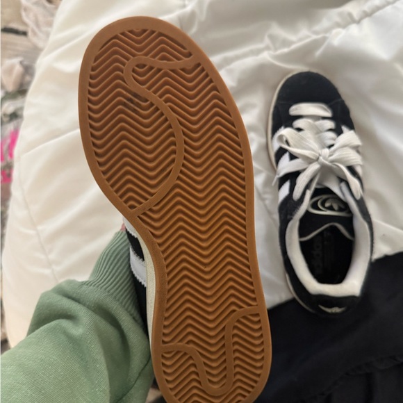 Adidas Classic Black and White Shoes - Picture 5 of 6